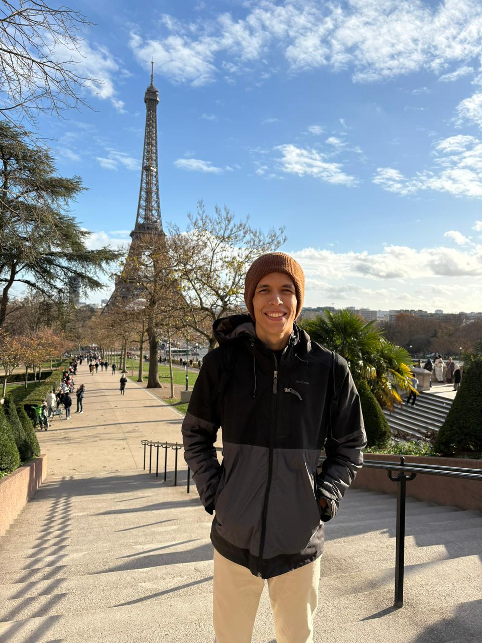 Turistas na Torre Eiffel